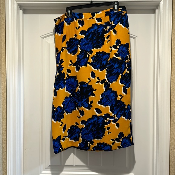Beautiful Gold and Royal Blue Skirt - Picture 1 of 4